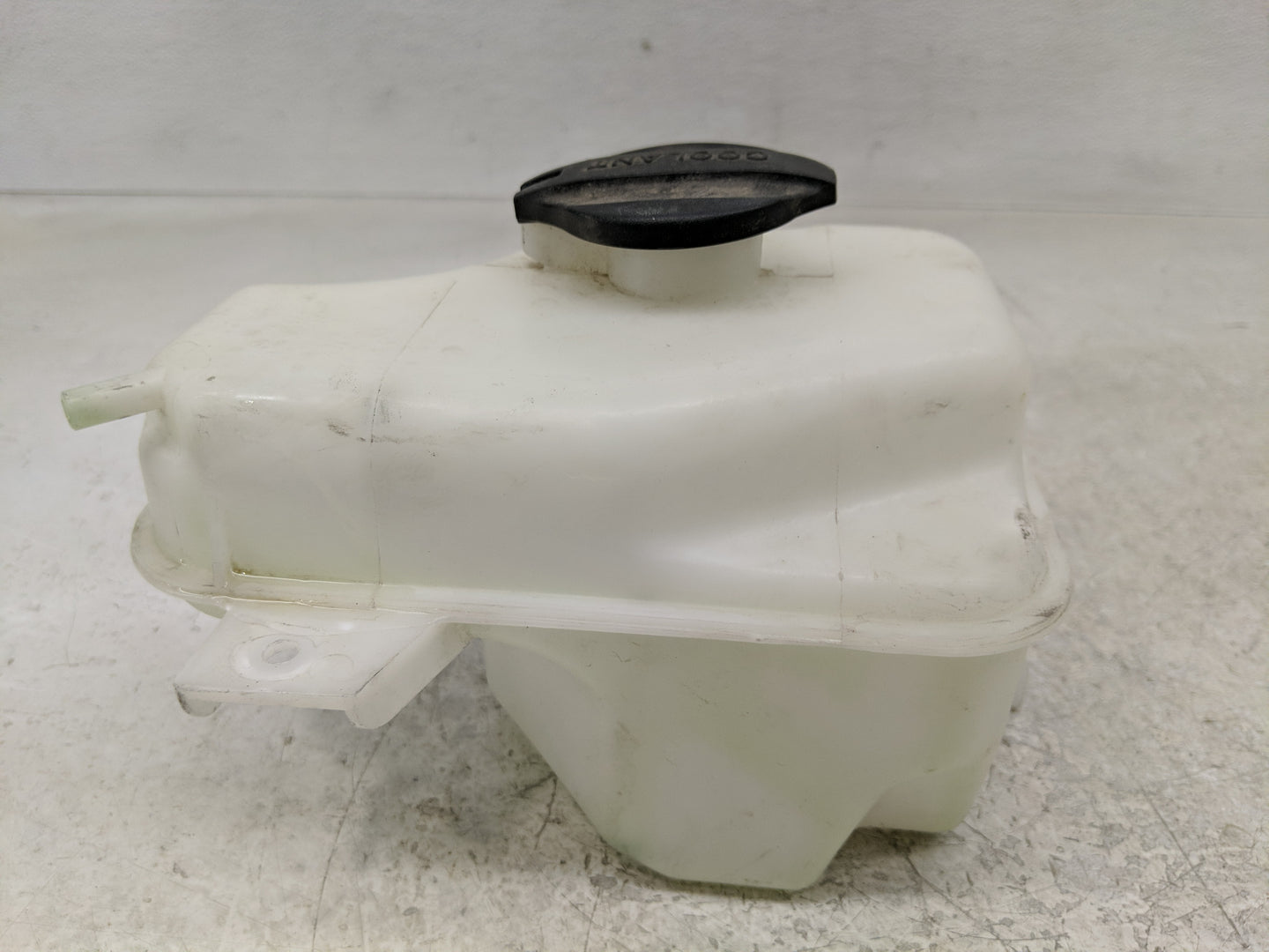 2011-2016 Kia Optima Radiator Coolant Overflow Expansion Tank Bottle 1313140 - Oemusedautoparts1.com