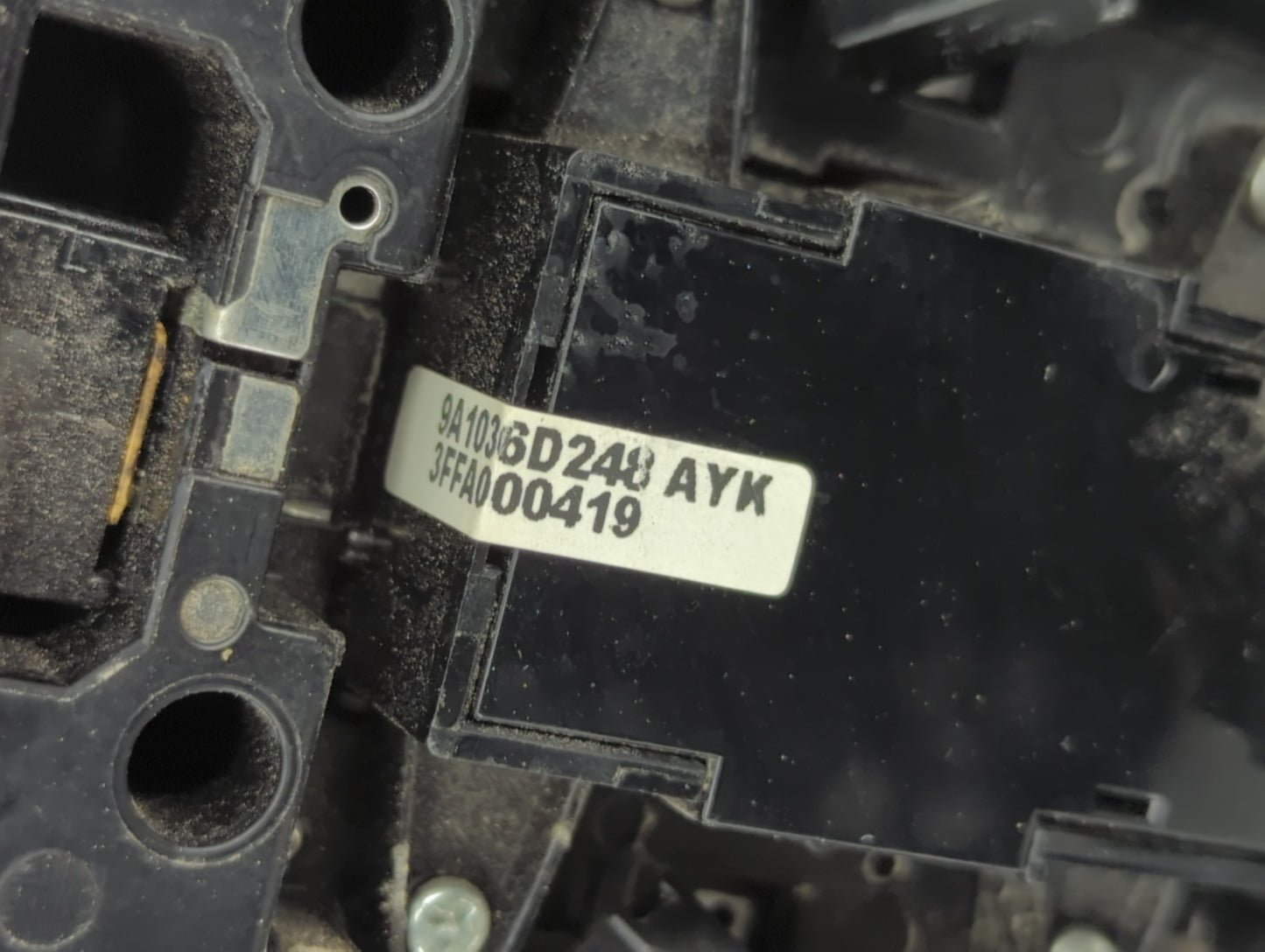 2014-2016 Kia Optima Overhead Roof Console 1388860 - Oemusedautoparts1.com