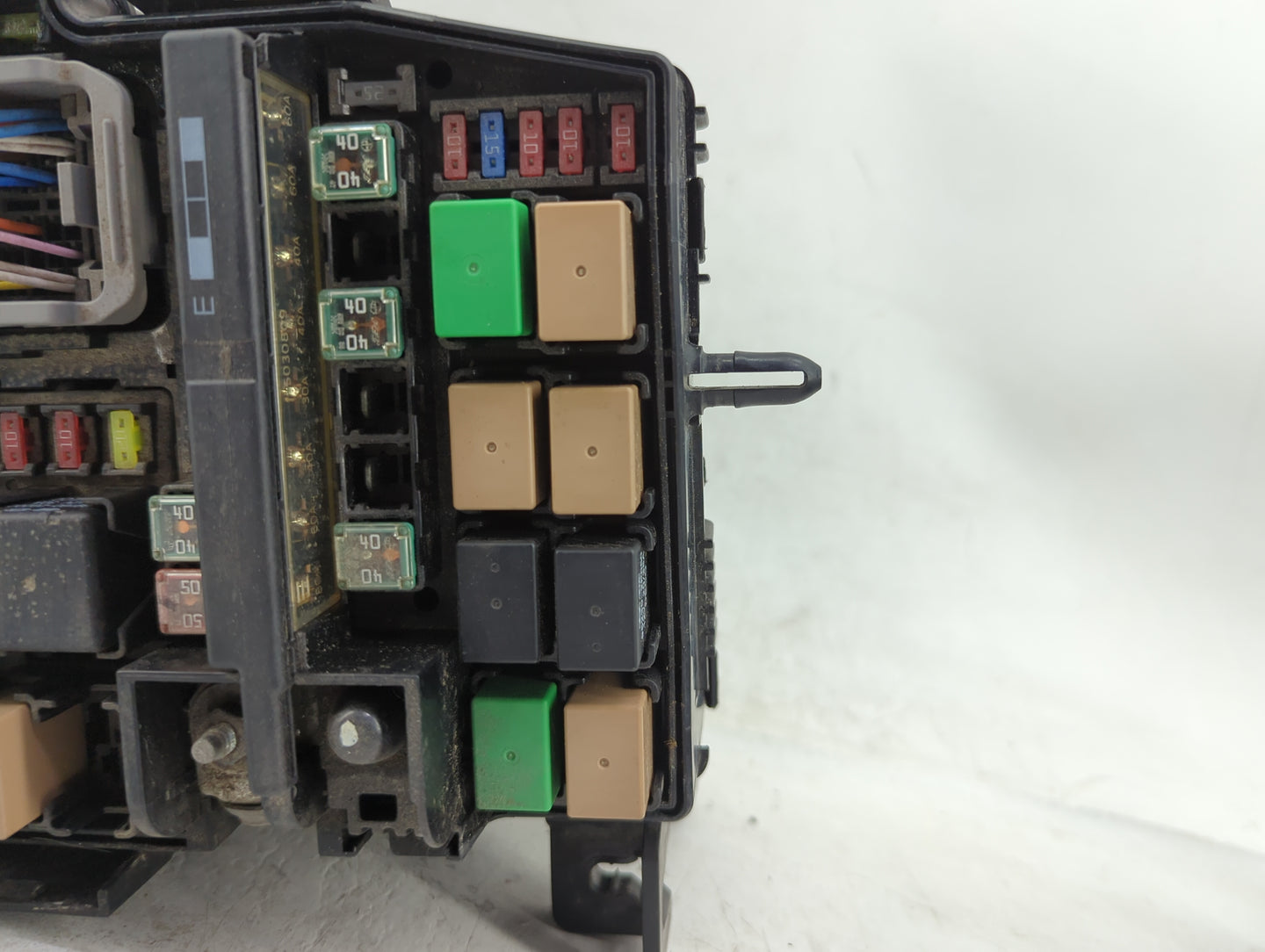 2014-2015 Kia Optima Fusebox Fuse Box Panel Relay Module P/N:91955-2T740 Fits Fits 2014 2015 OEM Used Auto Parts - Oemusedau