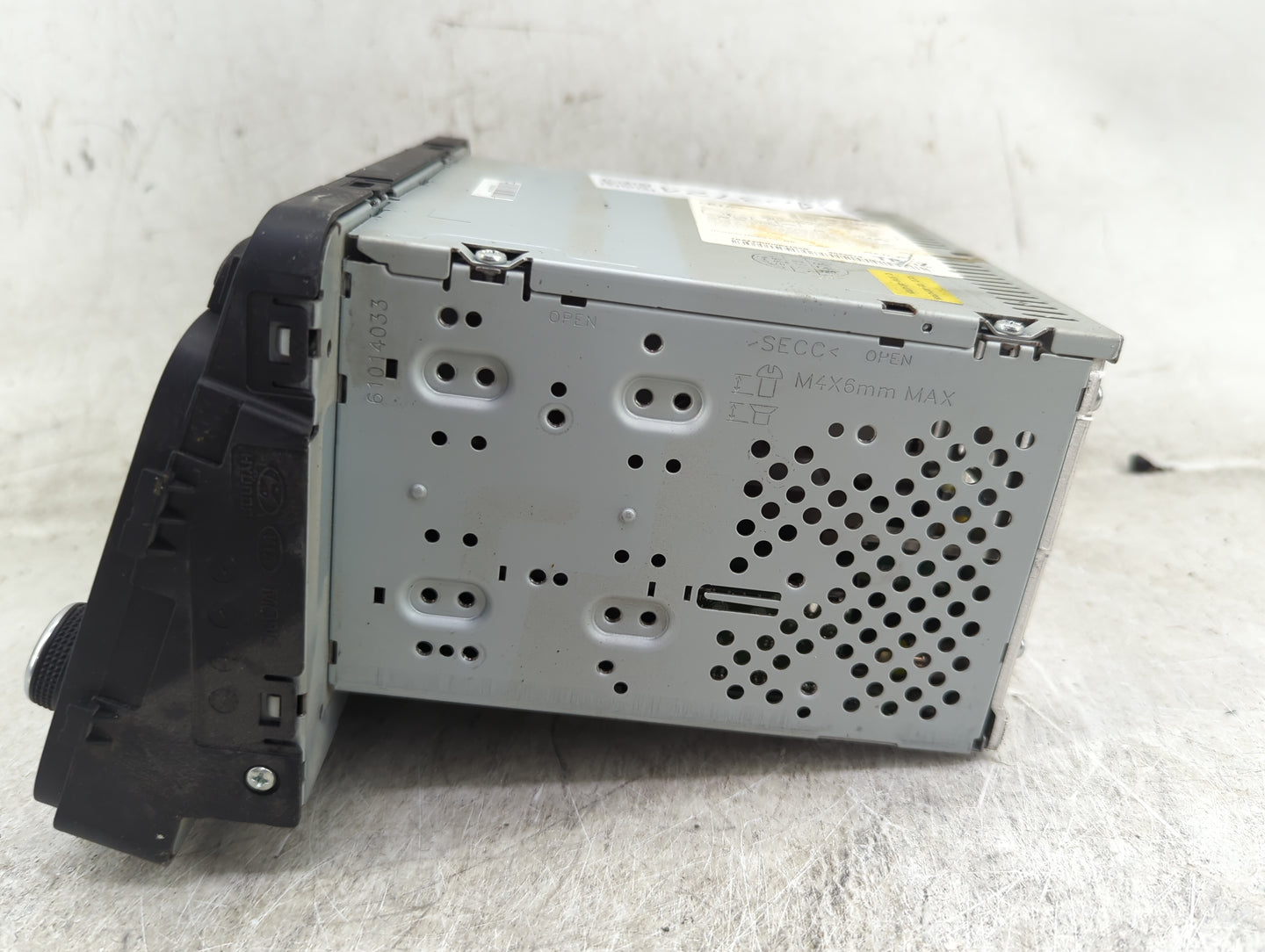 2014-2015 Kia Optima Radio AM FM Cd Player Receiver Replacement P/N:96170-2TBA0CA AM1A0TKAN, 8V Fits Fits 2014 2015 OEM Used