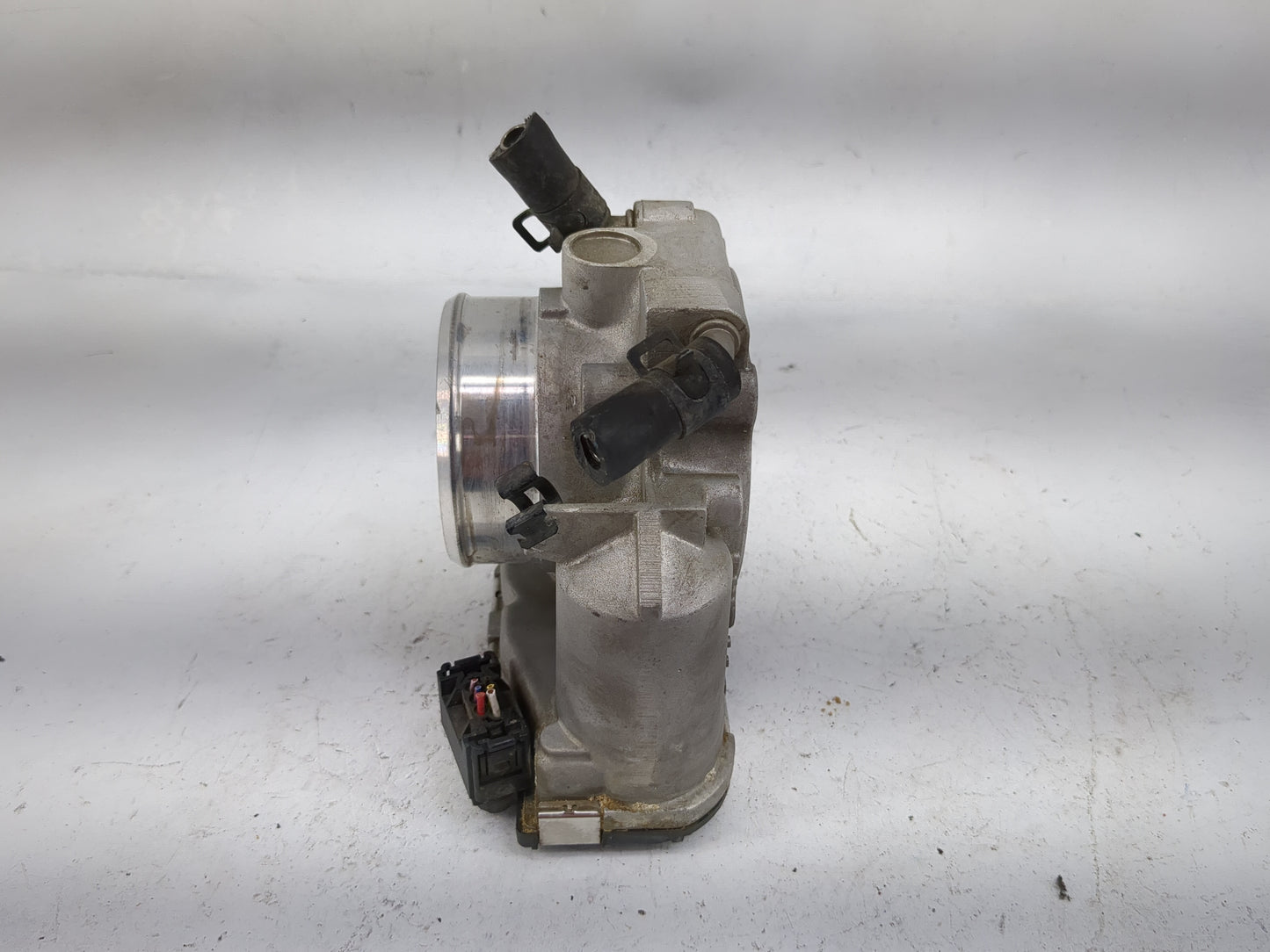 2011-2016 Kia Optima Throttle Body P/N:35100-2G800 9045010020 Fits Fits 2011 2012 2013 2014 2015 2016 OEM Used Auto Parts - 