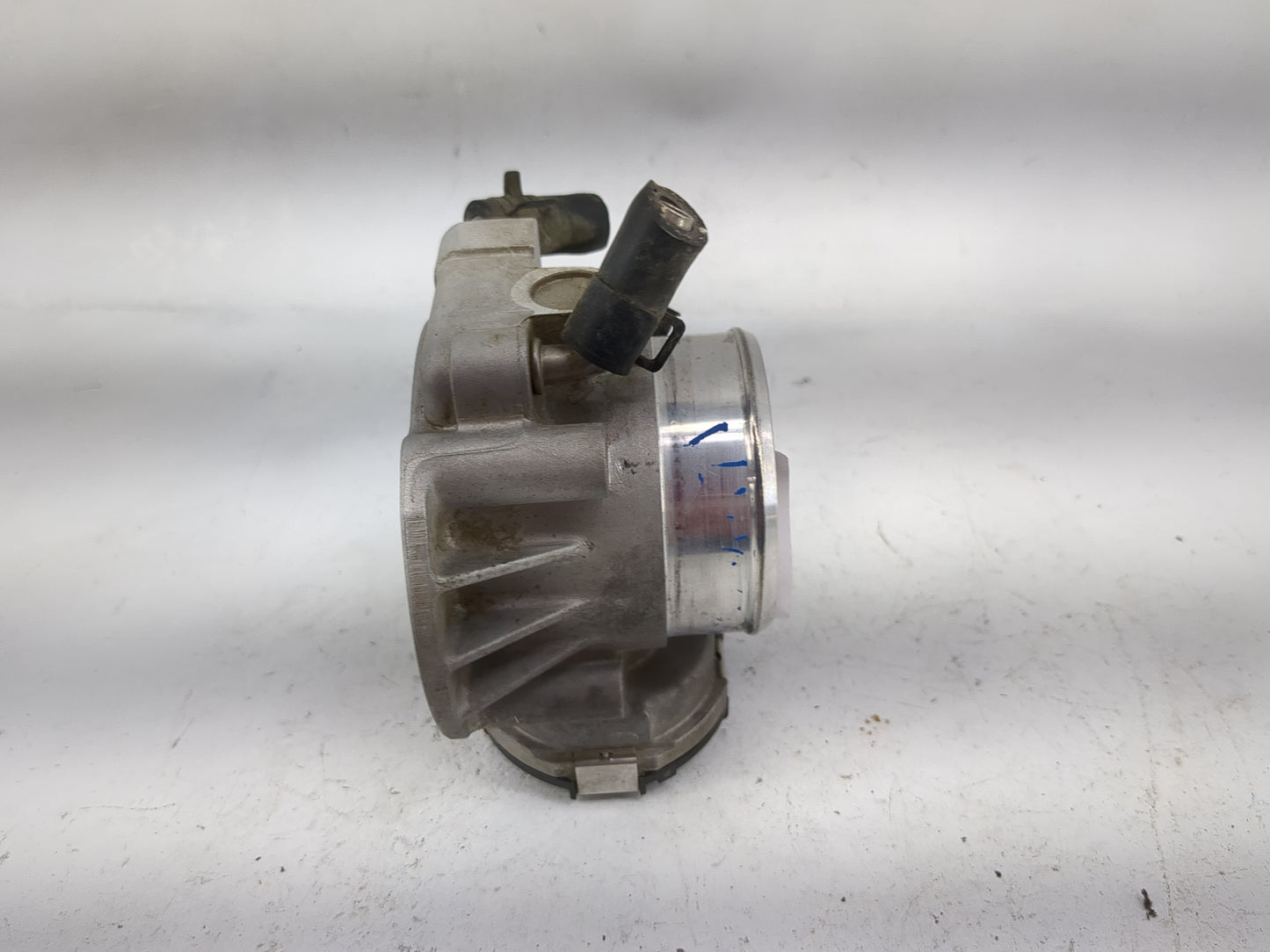 2011-2016 Kia Optima Throttle Body P/N:35100-2G800 9045010020 Fits Fits 2011 2012 2013 2014 2015 2016 OEM Used Auto Parts - 