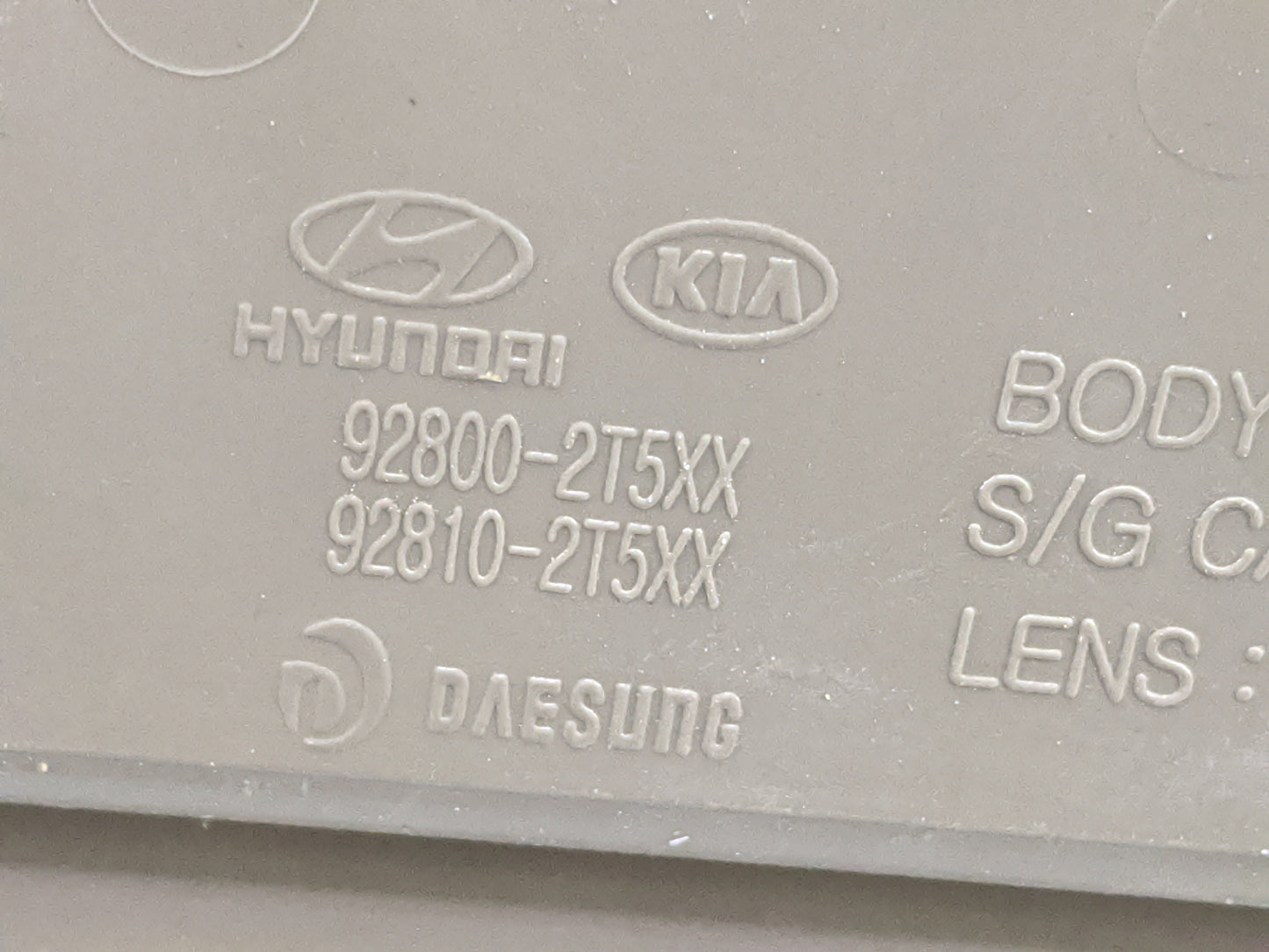 2014-2016 Kia Optima Overhead Roof Console Tan - Oemusedautoparts1.com