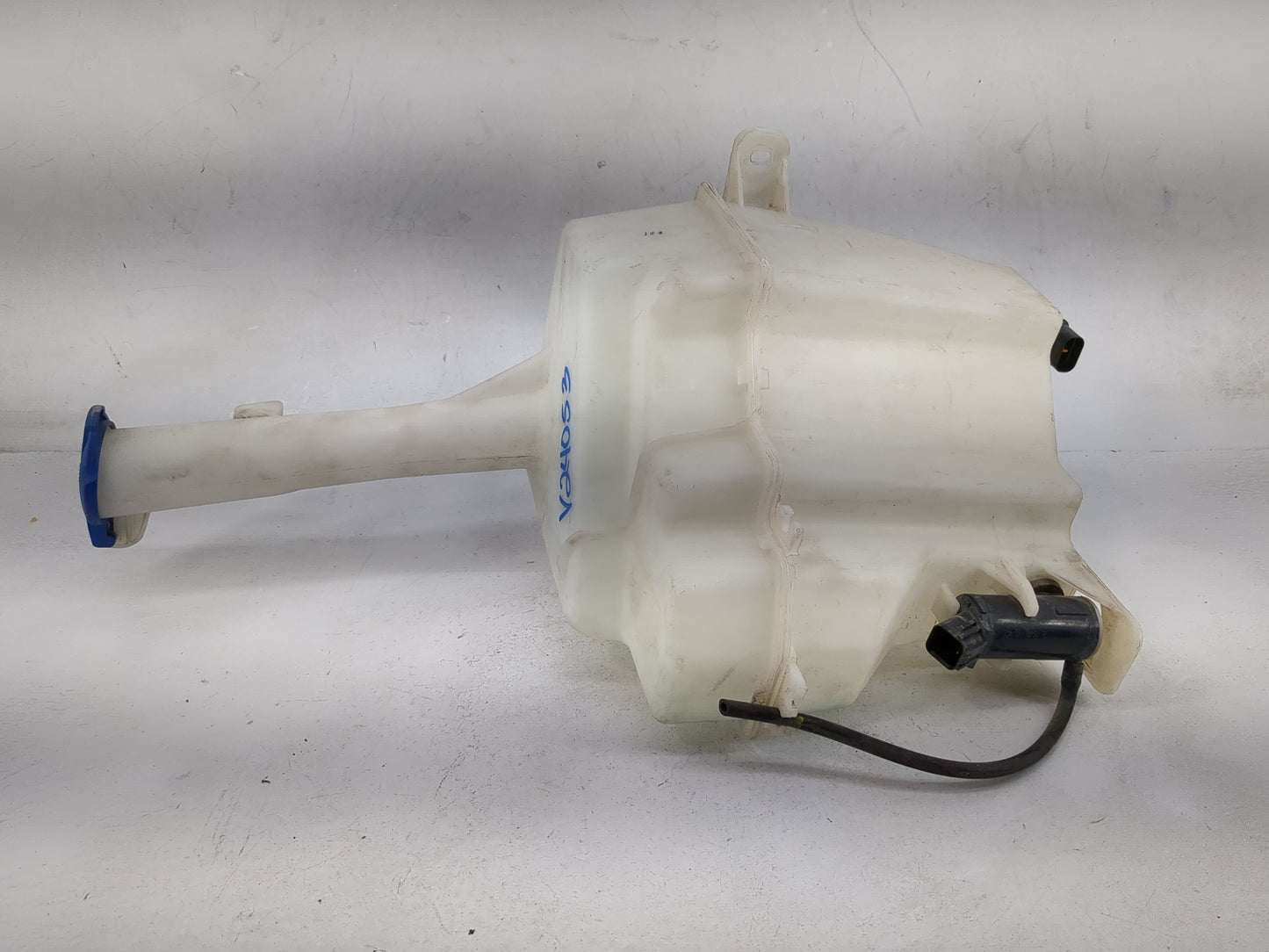 2014-2016 Kia Optima Windshield Washer Fluid Reservoir Bottle Oem 1478818 - Oemusedautoparts1.com