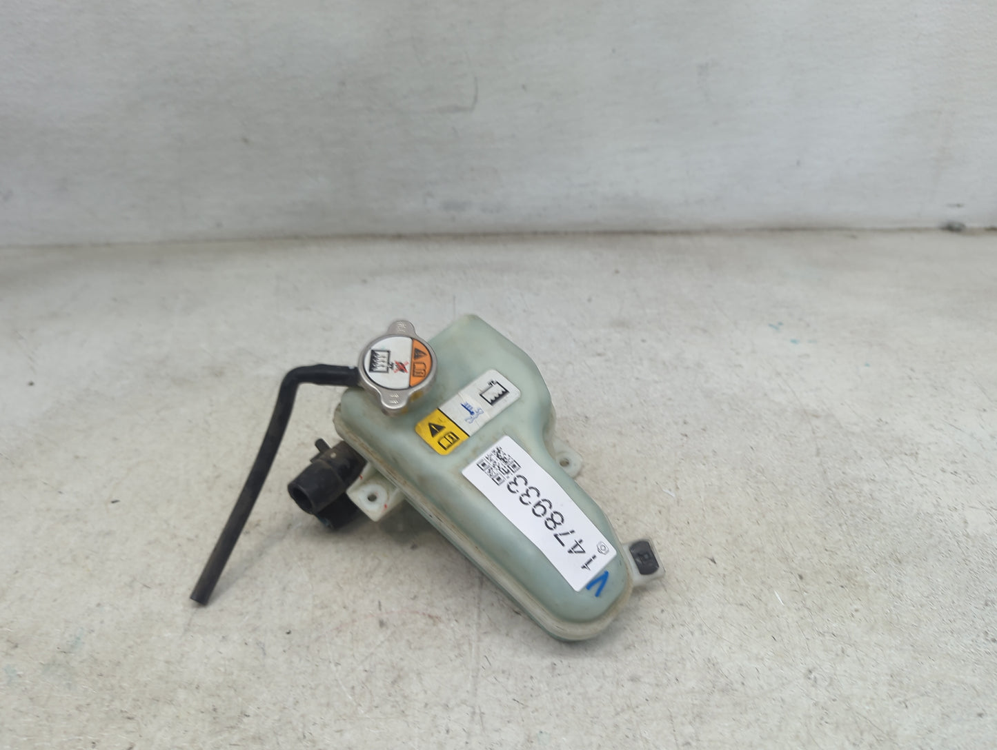 2011-2016 Kia Optima Radiator Coolant Overflow Expansion Tank Bottle 1478933 - Oemusedautoparts1.com