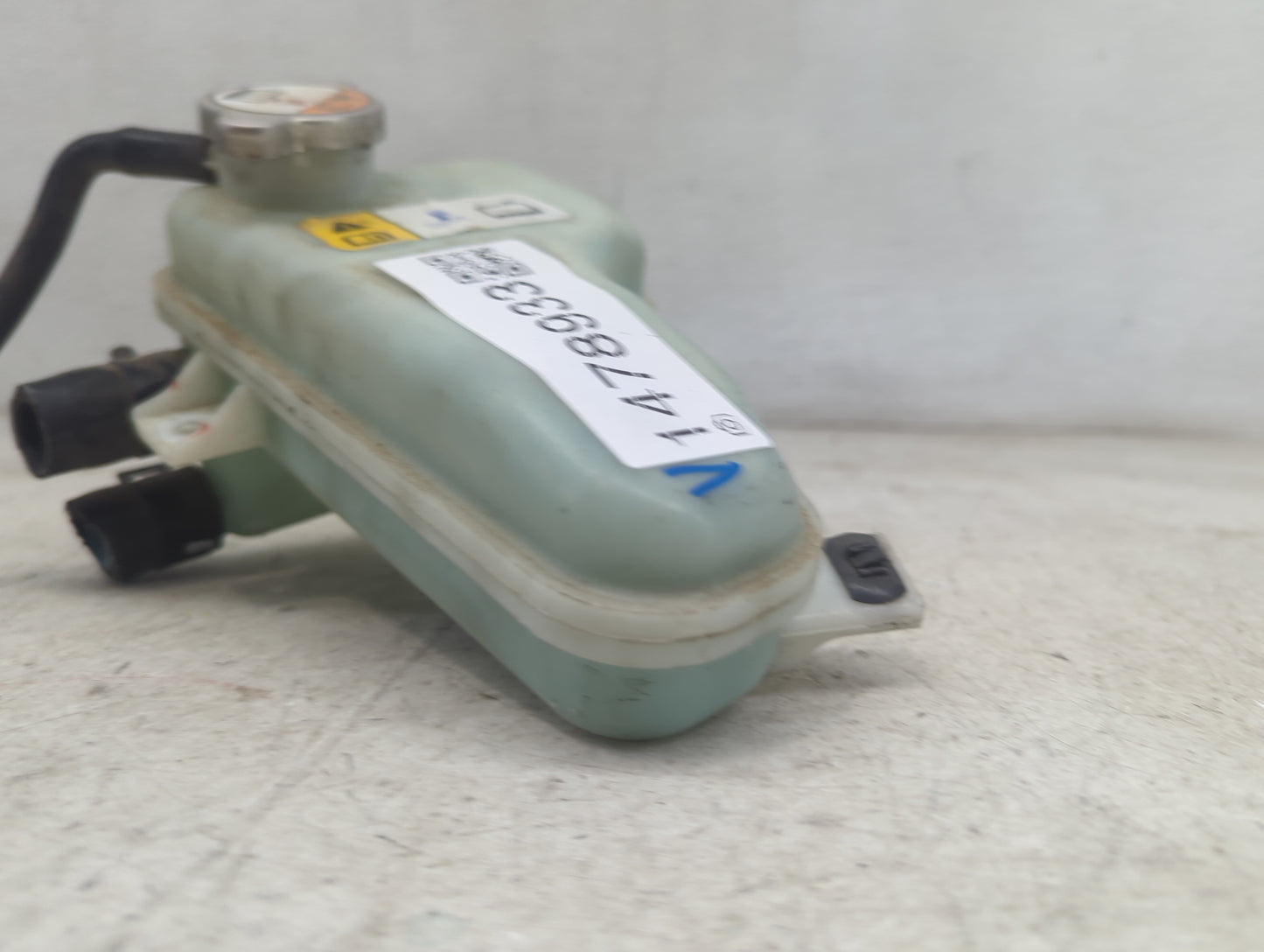 2011-2016 Kia Optima Radiator Coolant Overflow Expansion Tank Bottle 1478933 - Oemusedautoparts1.com