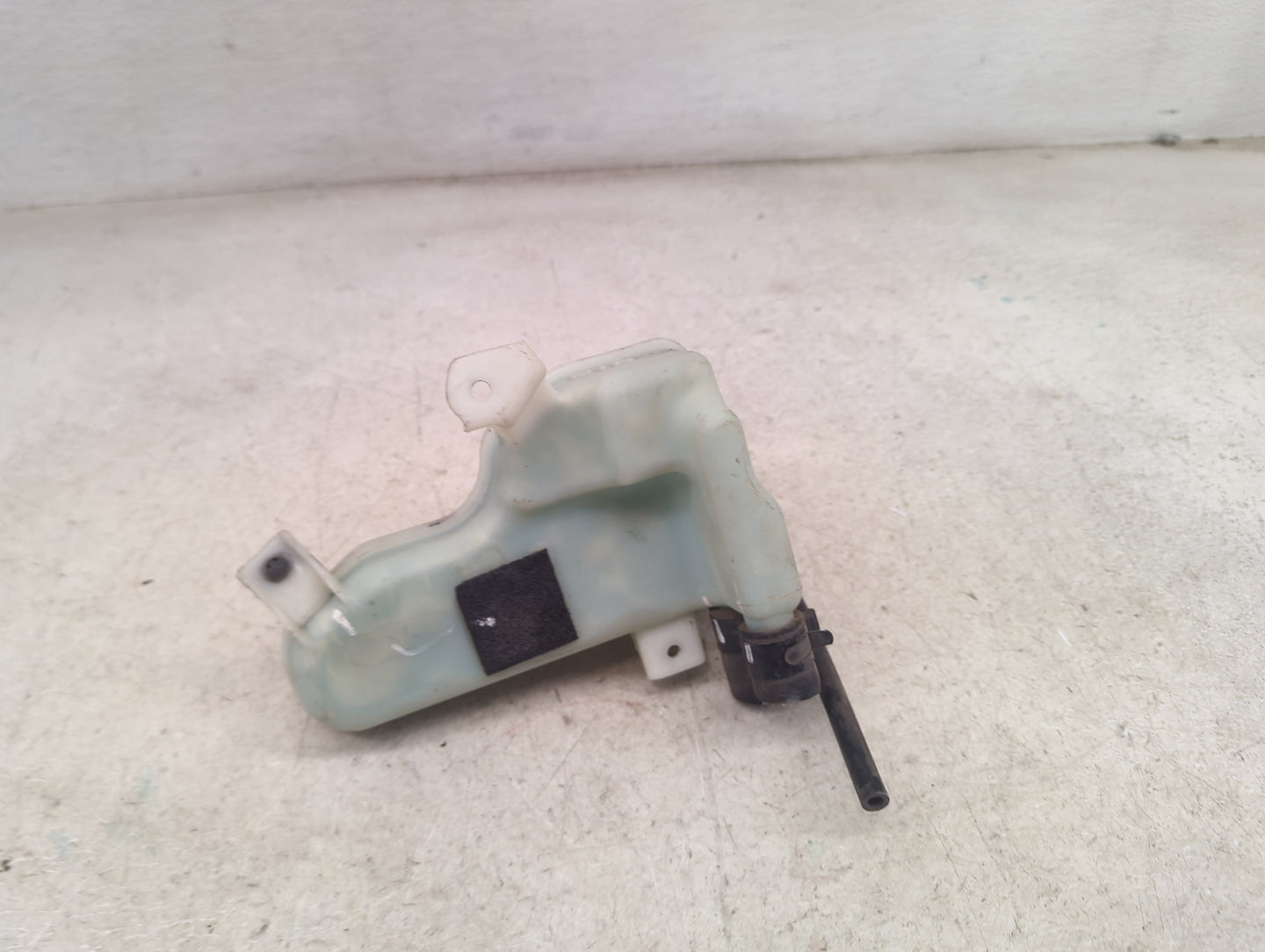 2011-2016 Kia Optima Radiator Coolant Overflow Expansion Tank Bottle 1478933 - Oemusedautoparts1.com