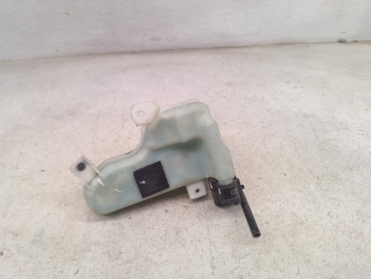 2011-2016 Kia Optima Radiator Coolant Overflow Expansion Tank Bottle 1478933 - Oemusedautoparts1.com