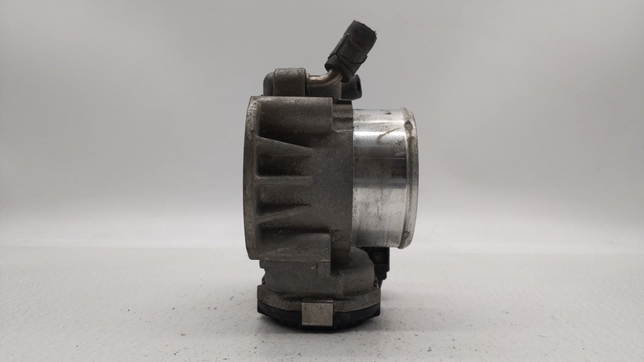 2011-2015 Kia Optima Throttle Body P/N:35100-2G700 Fits Fits 2011 2012 2013 2014 2015 2016 OEM Used Auto Parts - Oemusedauto