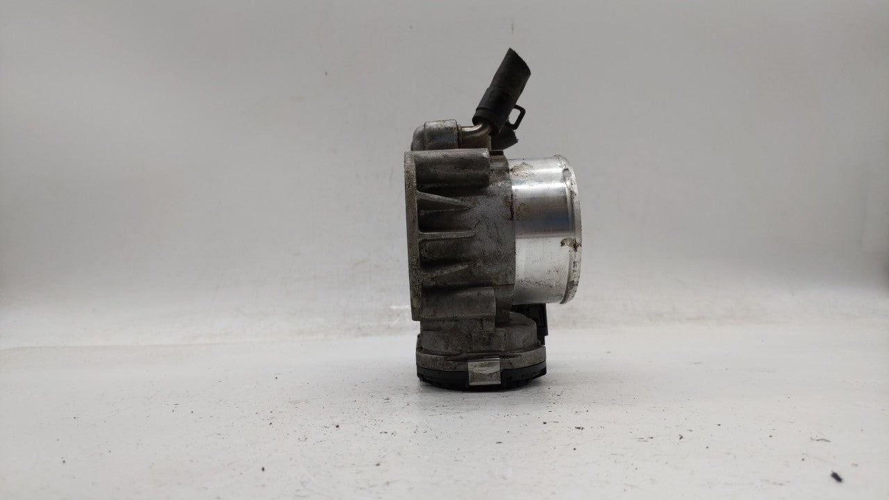 2011-2015 Kia Optima Throttle Body P/N:35100-2G700 Fits Fits 2011 2012 2013 2014 2015 2016 OEM Used Auto Parts - Oemusedauto