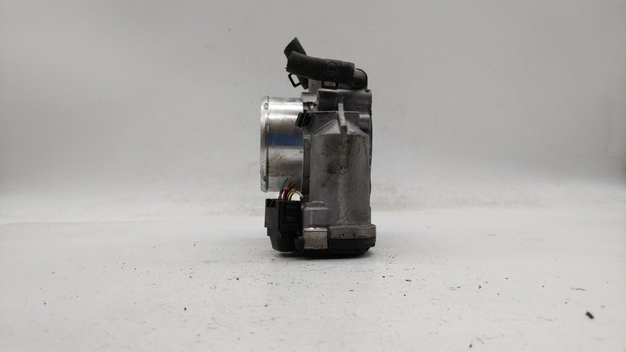 2011-2015 Kia Optima Throttle Body P/N:35100-2G700 Fits Fits 2011 2012 2013 2014 2015 2016 OEM Used Auto Parts - Oemusedauto