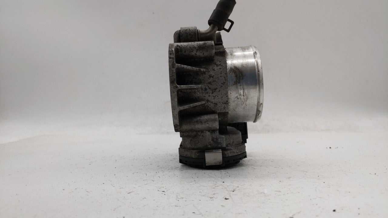 2011-2015 Kia Optima Throttle Body P/N:35100-2G700 Fits Fits 2011 2012 2013 2014 2015 2016 OEM Used Auto Parts - Oemusedauto