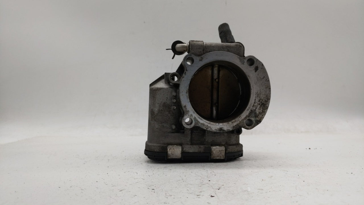 2011-2015 Kia Optima Throttle Body P/N:35100-2G700 Fits Fits 2011 2012 2013 2014 2015 2016 OEM Used Auto Parts - Oemusedauto