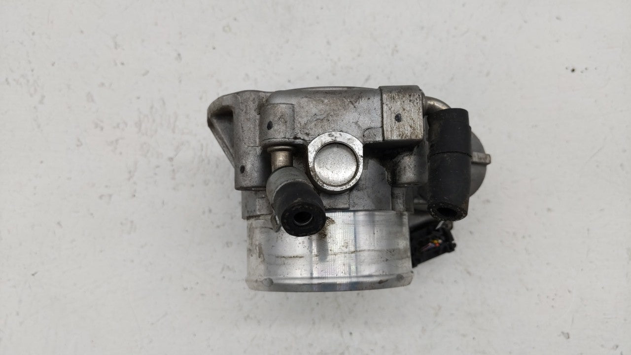 2011-2015 Kia Optima Throttle Body P/N:35100-2G700 Fits Fits 2011 2012 2013 2014 2015 2016 OEM Used Auto Parts - Oemusedauto