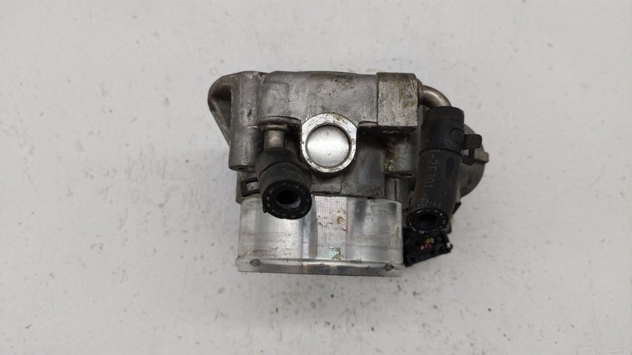 2011-2015 Kia Optima Throttle Body P/N:35100-2G700 Fits Fits 2011 2012 2013 2014 2015 2016 OEM Used Auto Parts - Oemusedauto