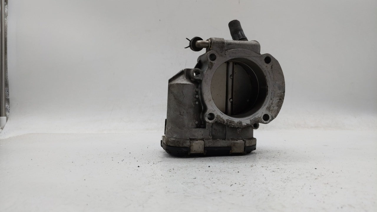 2011-2015 Kia Optima Throttle Body P/N:35100-2G700 Fits Fits 2011 2012 2013 2014 2015 2016 OEM Used Auto Parts - Oemusedauto