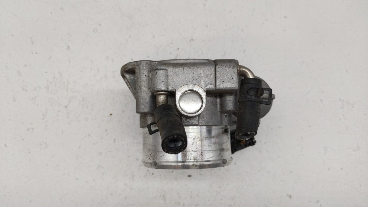 2011-2015 Kia Optima Throttle Body P/N:35100-2G700 Fits Fits 2011 2012 2013 2014 2015 2016 OEM Used Auto Parts - Oemusedauto