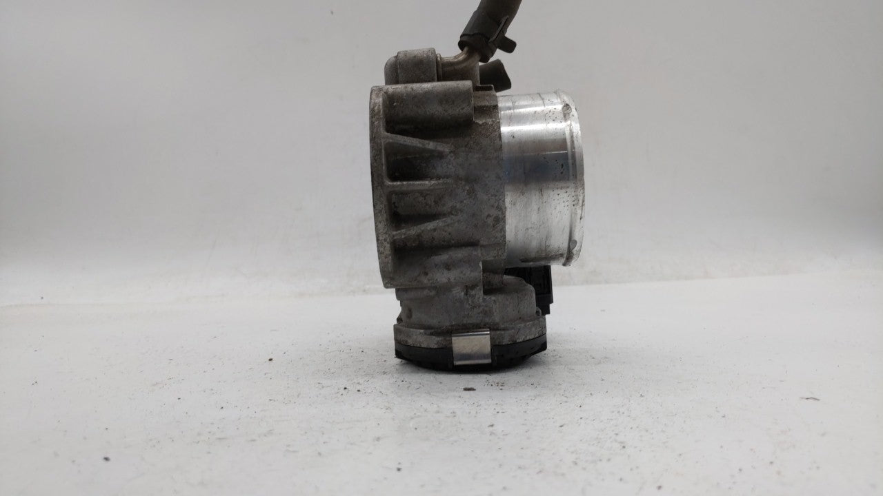 2011-2015 Kia Optima Throttle Body P/N:35100-2G700 Fits Fits 2011 2012 2013 2014 2015 2016 OEM Used Auto Parts - Oemusedauto