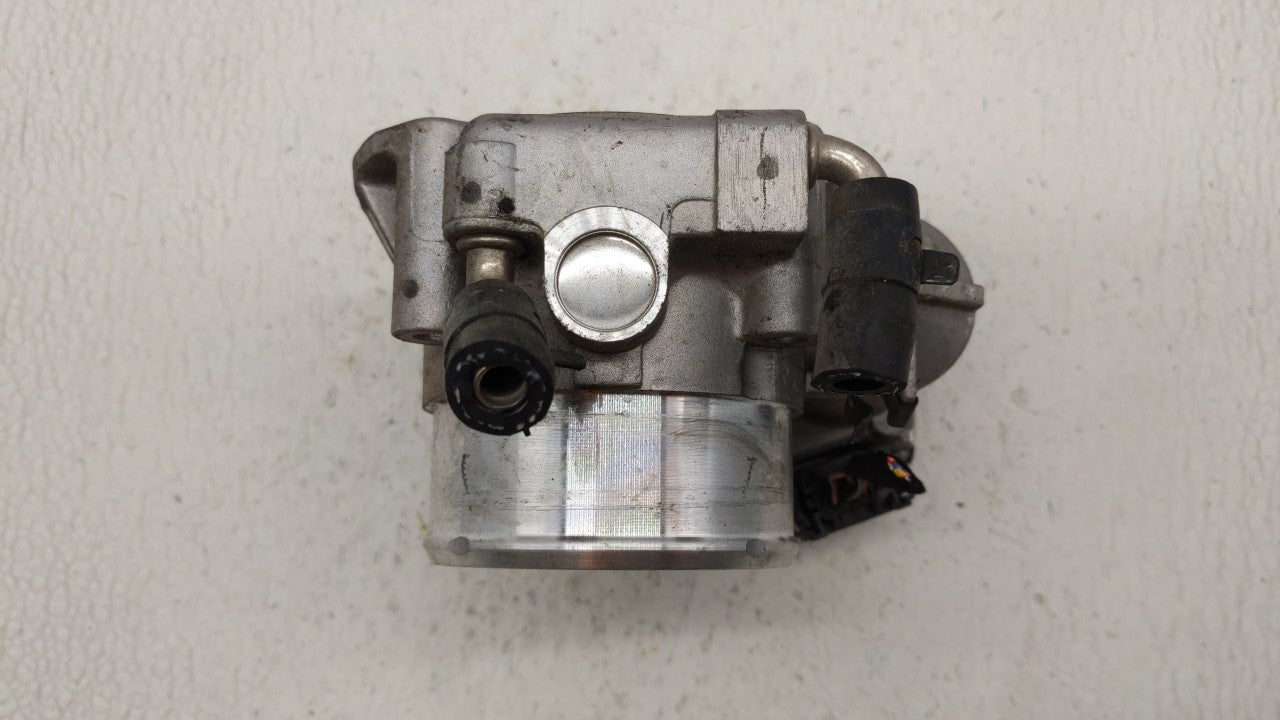 2011-2015 Kia Optima Throttle Body P/N:35100-2G700 Fits Fits 2011 2012 2013 2014 2015 2016 OEM Used Auto Parts - Oemusedauto