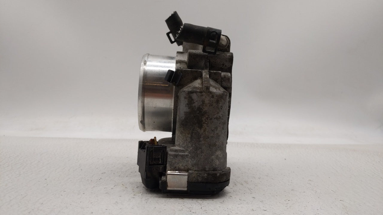 2011-2015 Kia Optima Throttle Body P/N:35100-2G700 Fits Fits 2011 2012 2013 2014 2015 2016 OEM Used Auto Parts - Oemusedauto