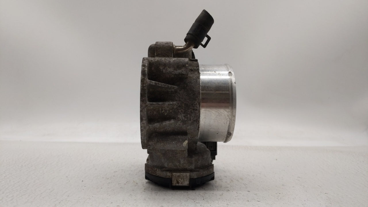 2011-2015 Kia Optima Throttle Body P/N:35100-2G700 Fits Fits 2011 2012 2013 2014 2015 2016 OEM Used Auto Parts - Oemusedauto