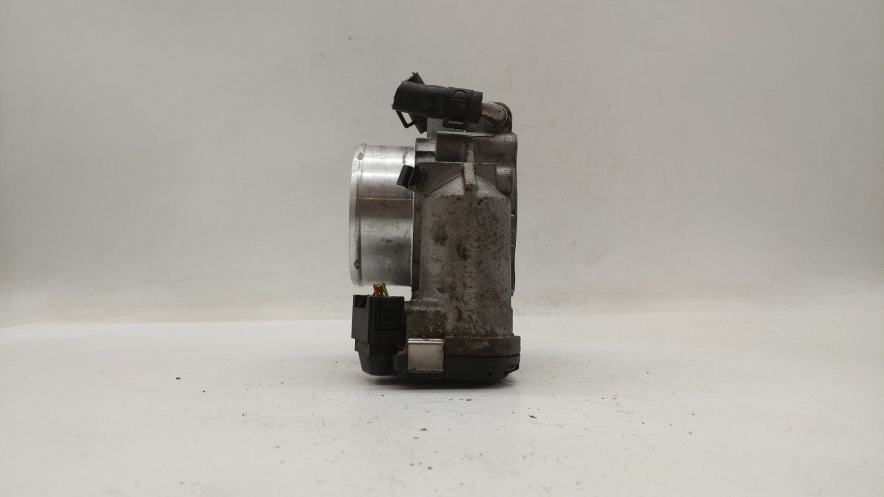 2011-2015 Kia Optima Throttle Body P/N:35100-2G700 Fits Fits 2011 2012 2013 2014 2015 2016 OEM Used Auto Parts - Oemusedauto