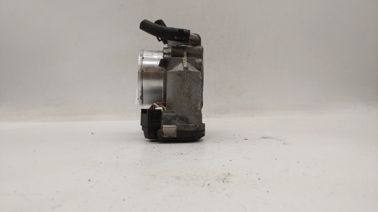 2011-2015 Kia Optima Throttle Body P/N:35100-2G700 Fits Fits 2011 2012 2013 2014 2015 2016 OEM Used Auto Parts - Oemusedauto