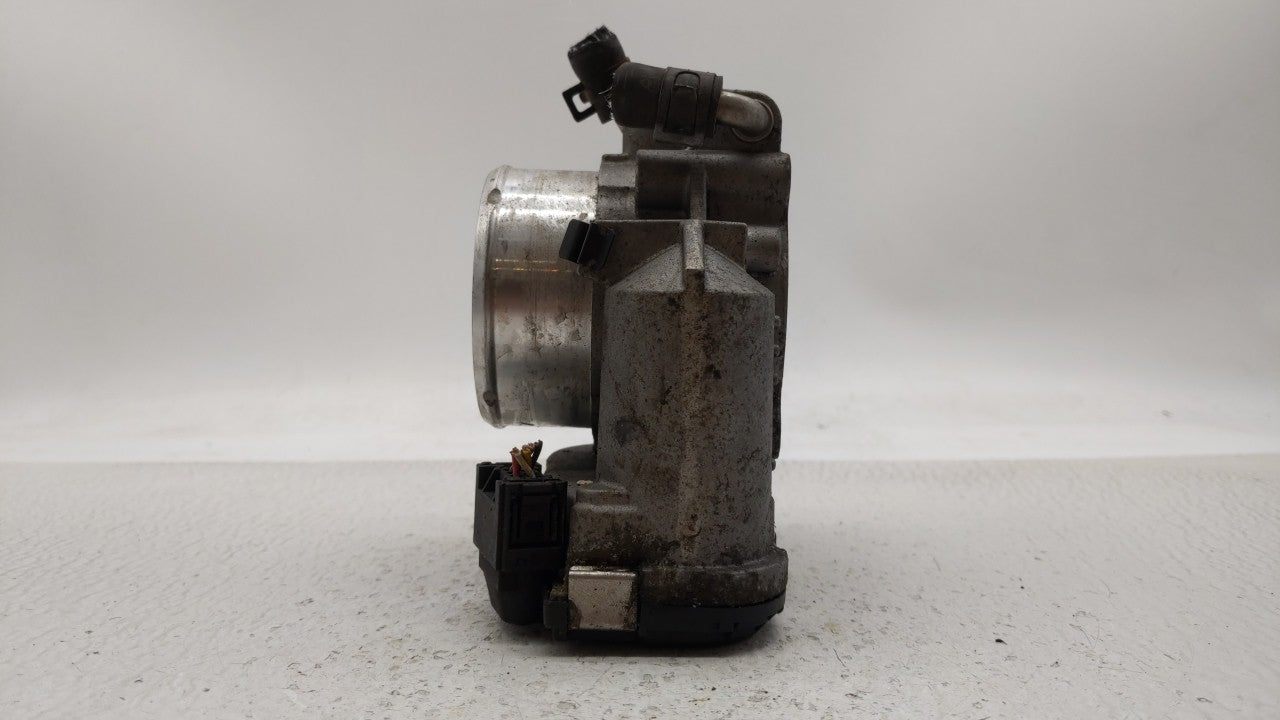2011-2015 Kia Optima Throttle Body P/N:35100-2G700 Fits Fits 2011 2012 2013 2014 2015 2016 OEM Used Auto Parts - Oemusedauto