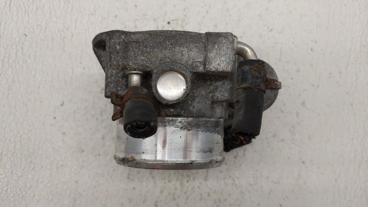 2011-2015 Kia Optima Throttle Body P/N:35100-2G700 Fits Fits 2011 2012 2013 2014 2015 2016 OEM Used Auto Parts - Oemusedauto