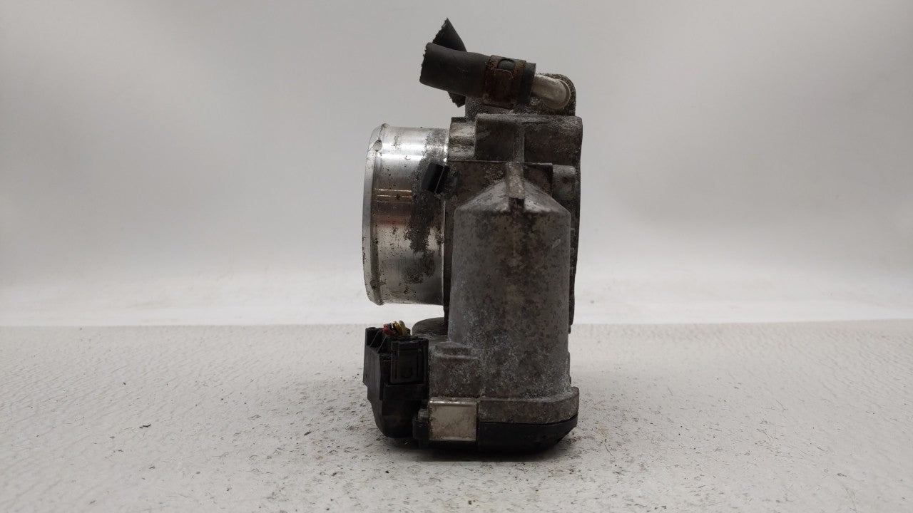 2011-2015 Kia Optima Throttle Body P/N:35100-2G700 Fits Fits 2011 2012 2013 2014 2015 2016 OEM Used Auto Parts - Oemusedauto
