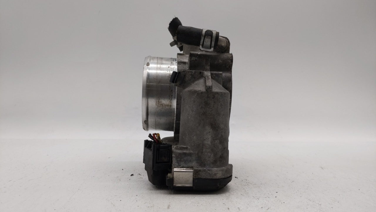 2011-2015 Kia Optima Throttle Body P/N:35100-2G700 Fits Fits 2011 2012 2013 2014 2015 2016 OEM Used Auto Parts - Oemusedauto