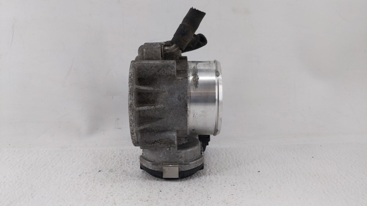 2011-2015 Kia Optima Throttle Body P/N:35100-2G700 Fits Fits 2011 2012 2013 2014 2015 2016 OEM Used Auto Parts - Oemusedauto