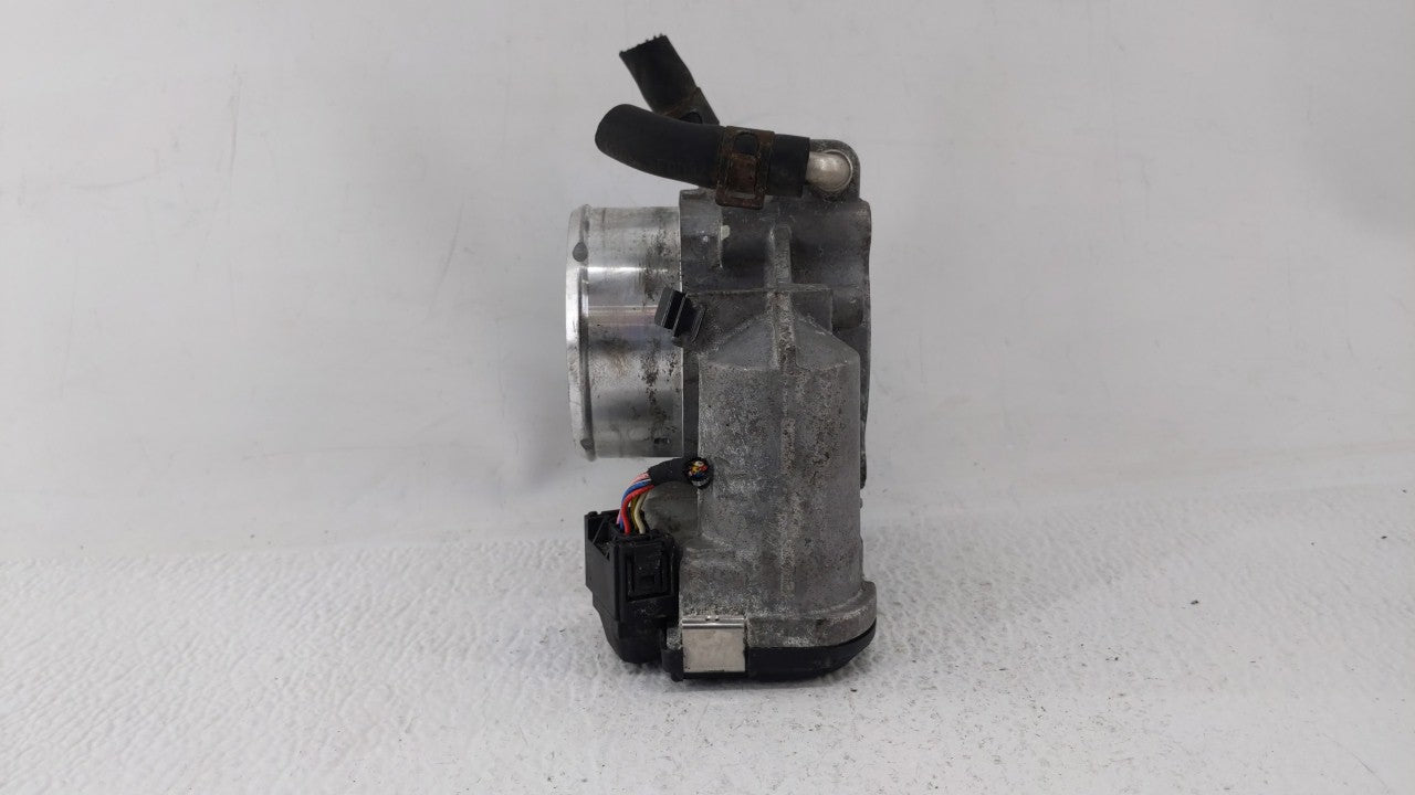 2011-2015 Kia Optima Throttle Body P/N:35100-2G700 Fits Fits 2011 2012 2013 2014 2015 2016 OEM Used Auto Parts - Oemusedauto