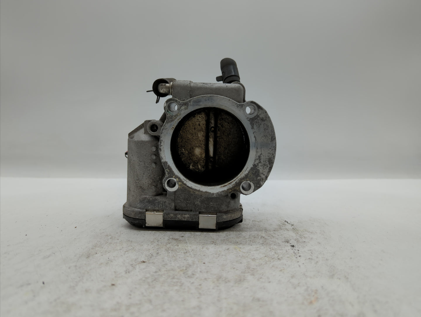 2011-2015 Kia Optima Throttle Body P/N:35100-2G700 Fits Fits 2011 2012 2013 2014 2015 2016 OEM Used Auto Parts - Oemusedauto