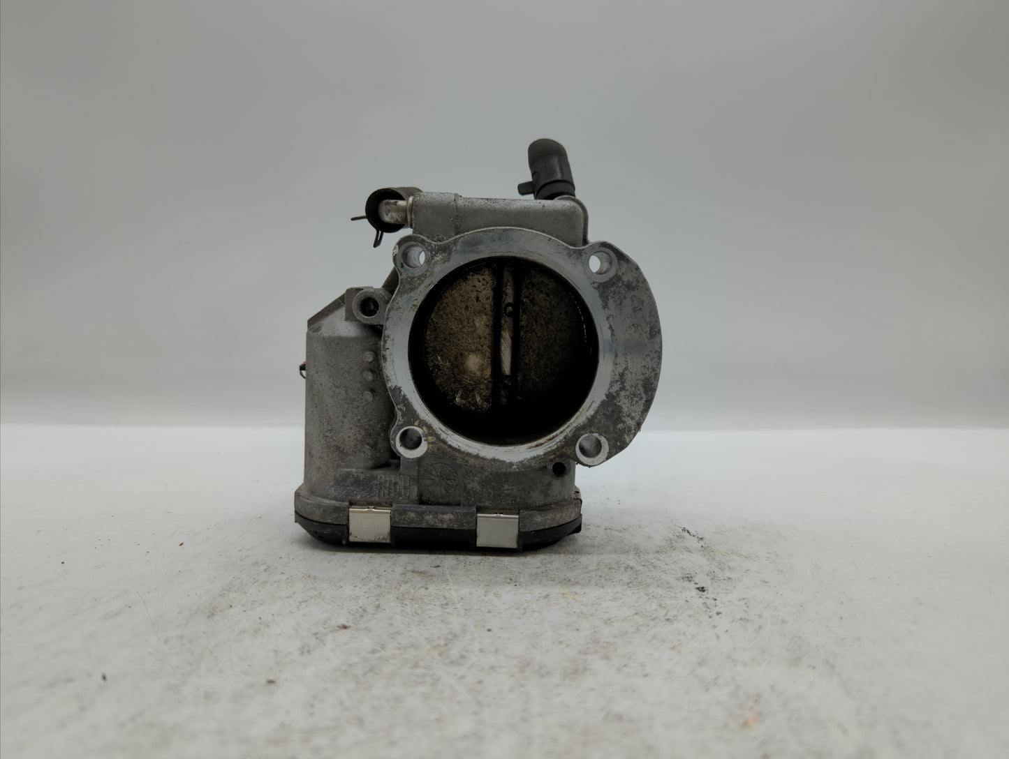 2011-2015 Kia Optima Throttle Body P/N:35100-2G700 Fits Fits 2011 2012 2013 2014 2015 2016 OEM Used Auto Parts - Oemusedauto