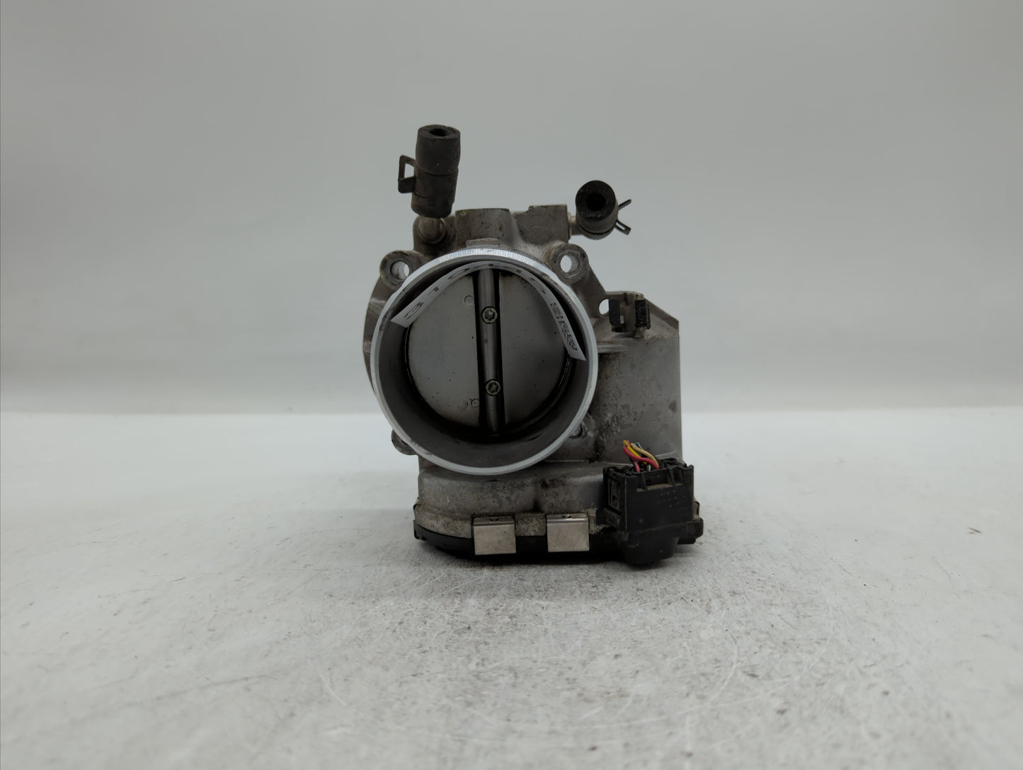 2011-2015 Kia Optima Throttle Body P/N:35100-2G700 Fits Fits 2011 2012 2013 2014 2015 2016 OEM Used Auto Parts - Oemusedauto