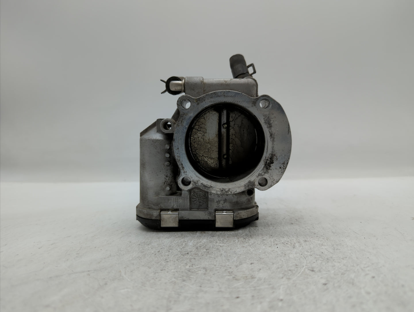 2011-2015 Kia Optima Throttle Body P/N:35100-2G700 Fits Fits 2011 2012 2013 2014 2015 2016 OEM Used Auto Parts - Oemusedauto