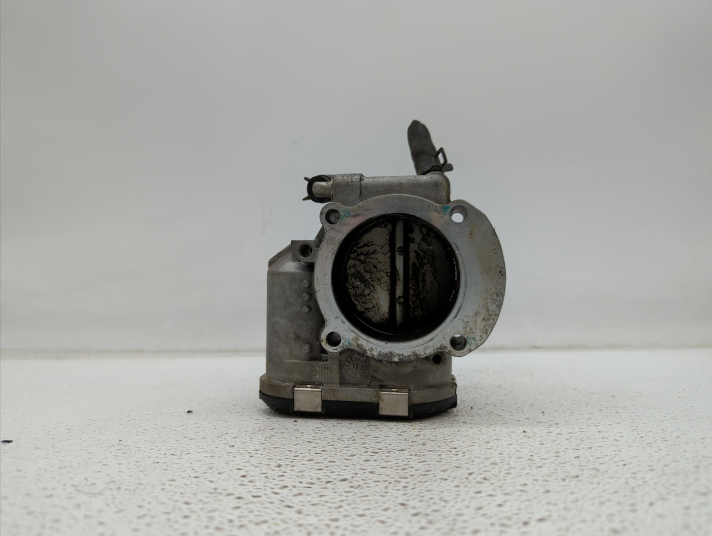 2011-2015 Kia Optima Throttle Body P/N:35100-2G700 Fits Fits 2011 2012 2013 2014 2015 2016 OEM Used Auto Parts - Oemusedauto