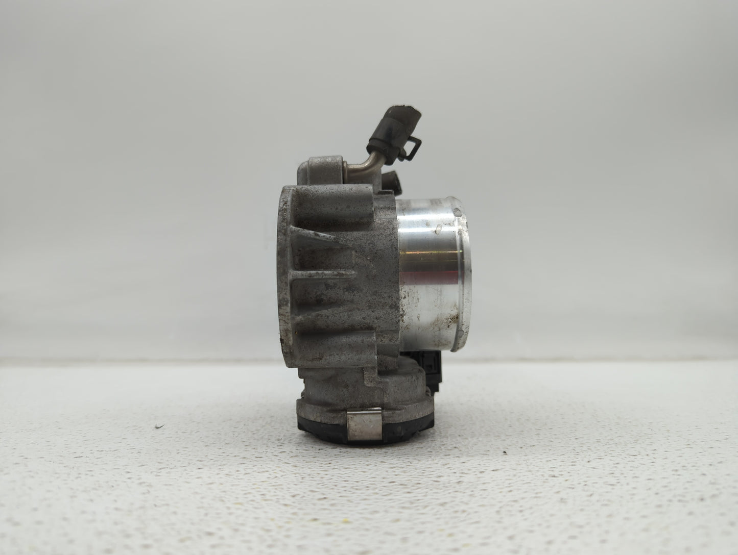 2011-2015 Kia Optima Throttle Body P/N:35100-2G700 Fits Fits 2011 2012 2013 2014 2015 2016 OEM Used Auto Parts - Oemusedauto