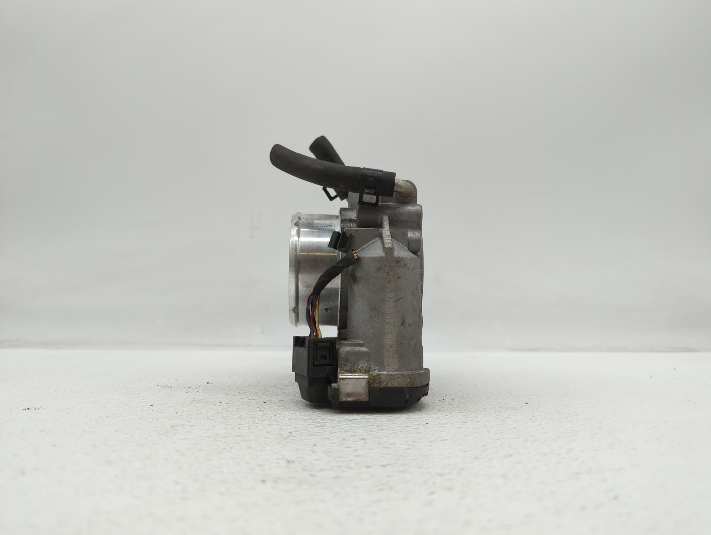 2011-2015 Kia Optima Throttle Body P/N:904501 0001 35100-2G700 Fits Fits 2011 2012 2013 2014 2015 2016 OEM Used Auto Parts -