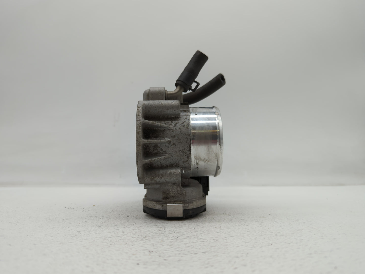 2011-2015 Kia Optima Throttle Body P/N:904501 0001 35100-2G700 Fits Fits 2011 2012 2013 2014 2015 2016 OEM Used Auto Parts -