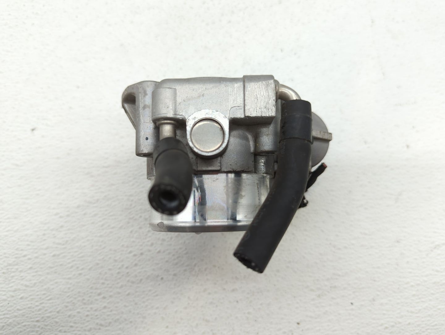 2011-2015 Kia Optima Throttle Body P/N:904501 0001 35100-2G700 Fits Fits 2011 2012 2013 2014 2015 2016 OEM Used Auto Parts -