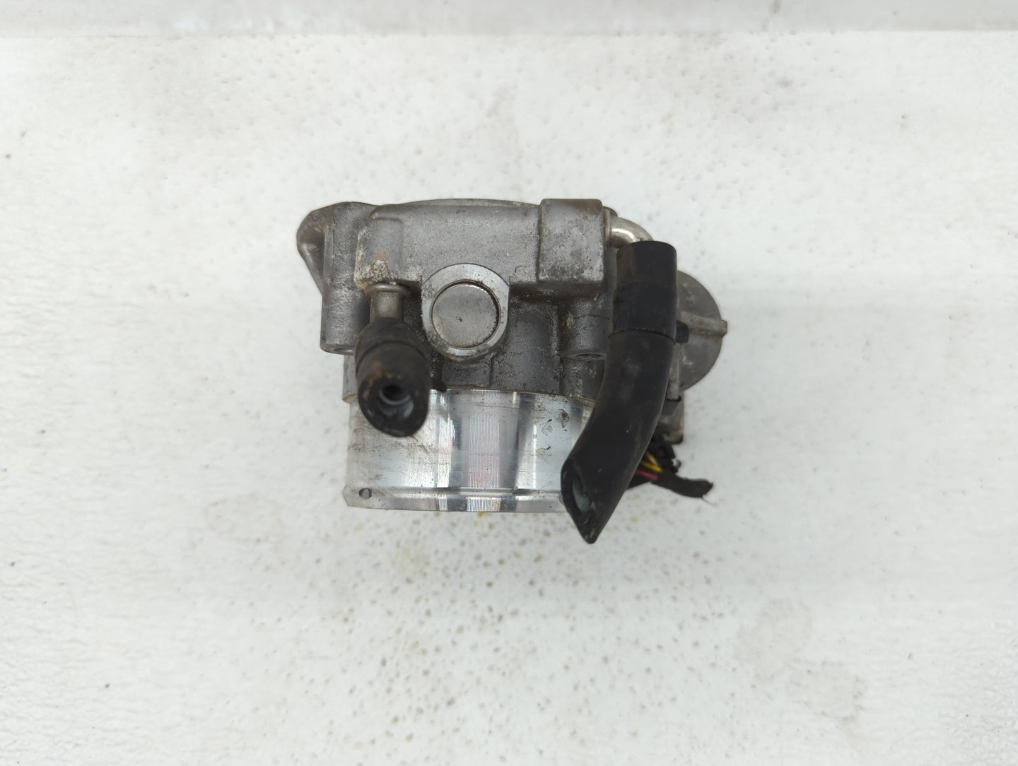 2011-2015 Kia Optima Throttle Body P/N:904501 0001 35100-2G700 Fits Fits 2011 2012 2013 2014 2015 2016 OEM Used Auto Parts -