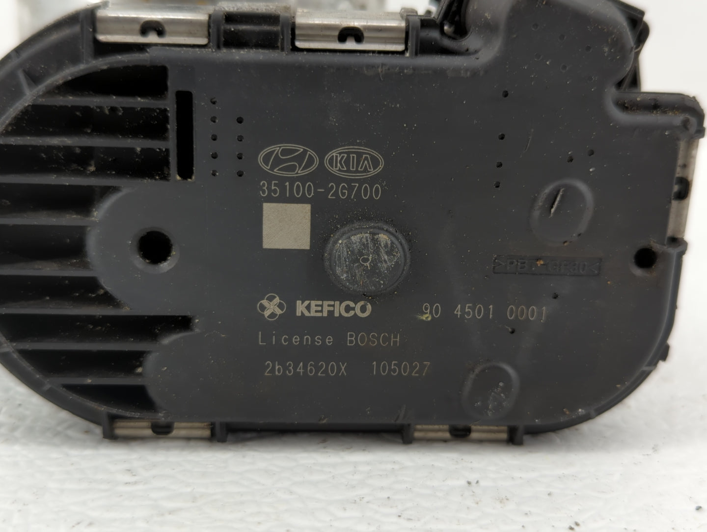 2011-2015 Kia Optima Throttle Body P/N:904501 0001 35100-2G700 Fits Fits 2011 2012 2013 2014 2015 2016 OEM Used Auto Parts -