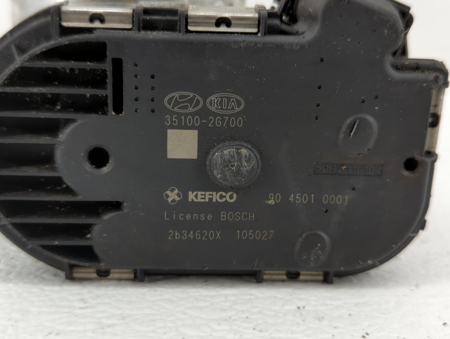 2011-2015 Kia Optima Throttle Body P/N:904501 0001 35100-2G700 Fits Fits 2011 2012 2013 2014 2015 2016 OEM Used Auto Parts -