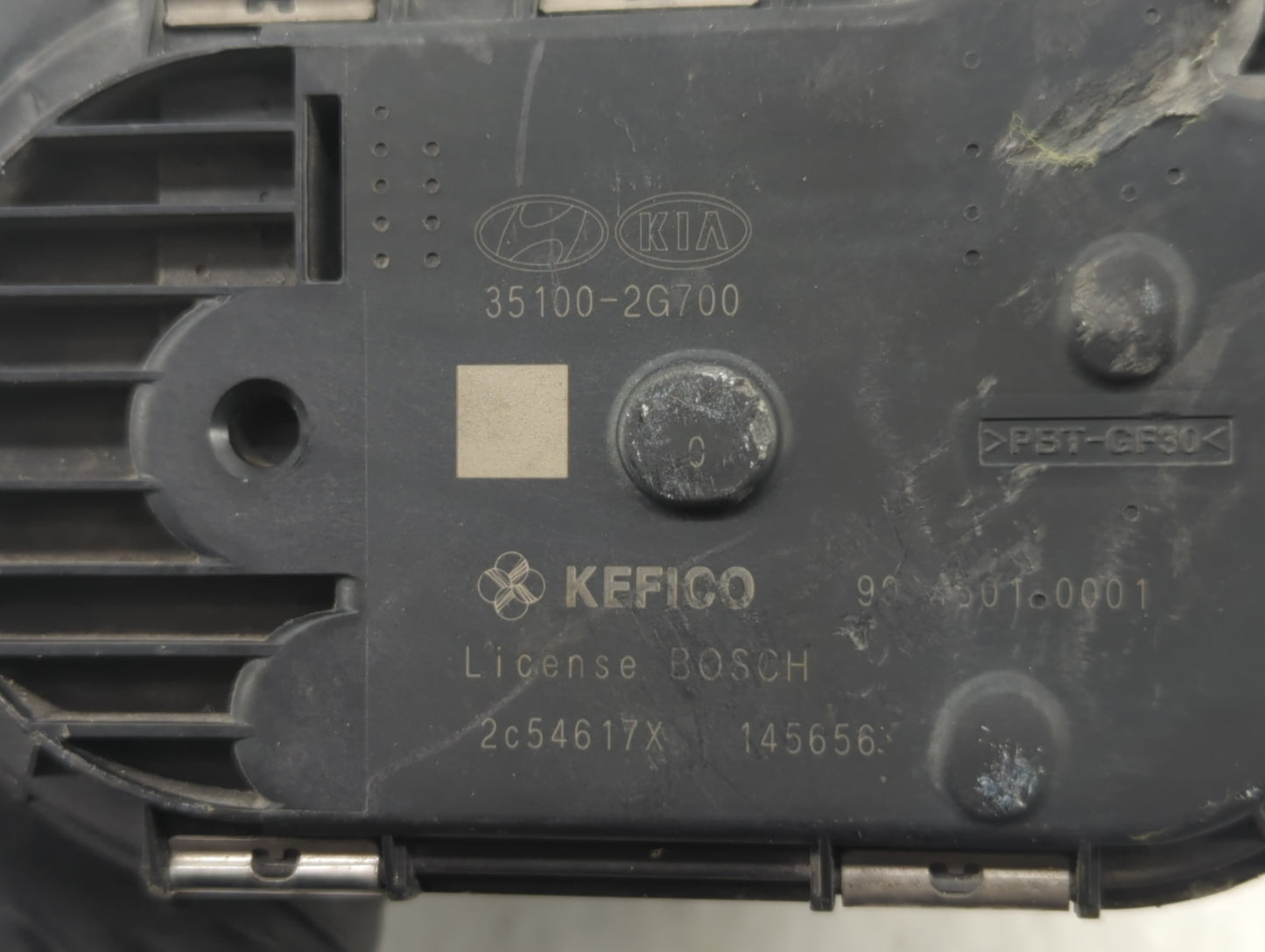 2011-2015 Kia Optima Throttle Body P/N:904501 0001 35100-2G700 Fits Fits 2011 2012 2013 2014 2015 2016 OEM Used Auto Parts -