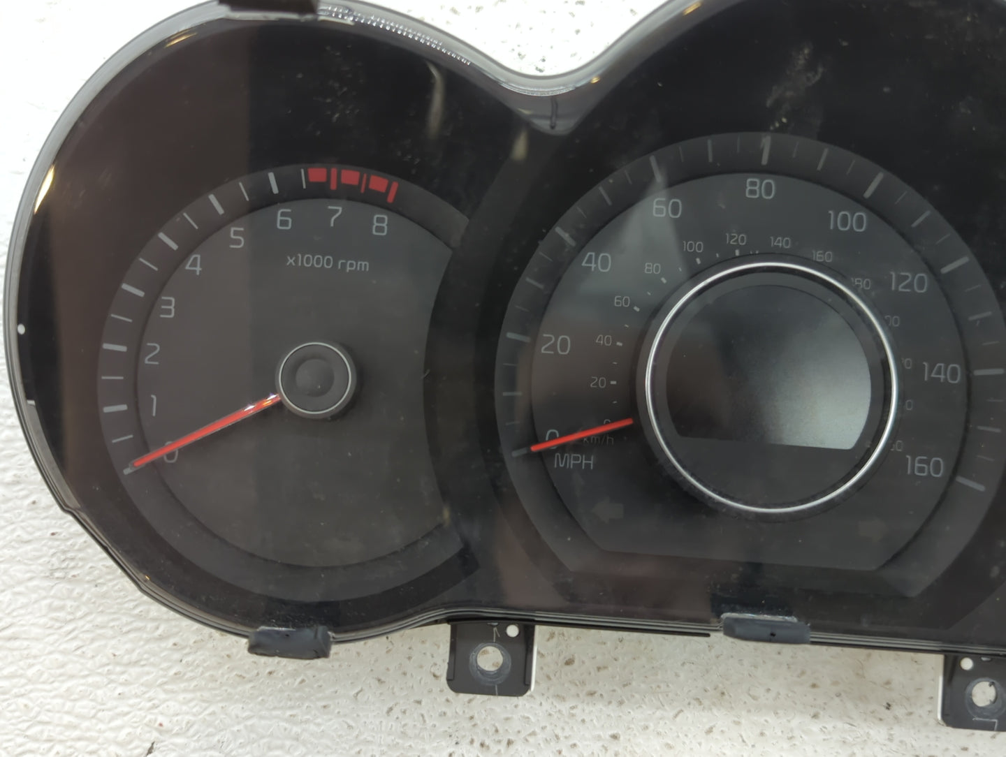 2014-2015 Kia Optima Instrument Cluster Speedometer Gauges P/N:94031-2T270 Fits Fits 2014 2015 OEM Used Auto Parts - Oemused