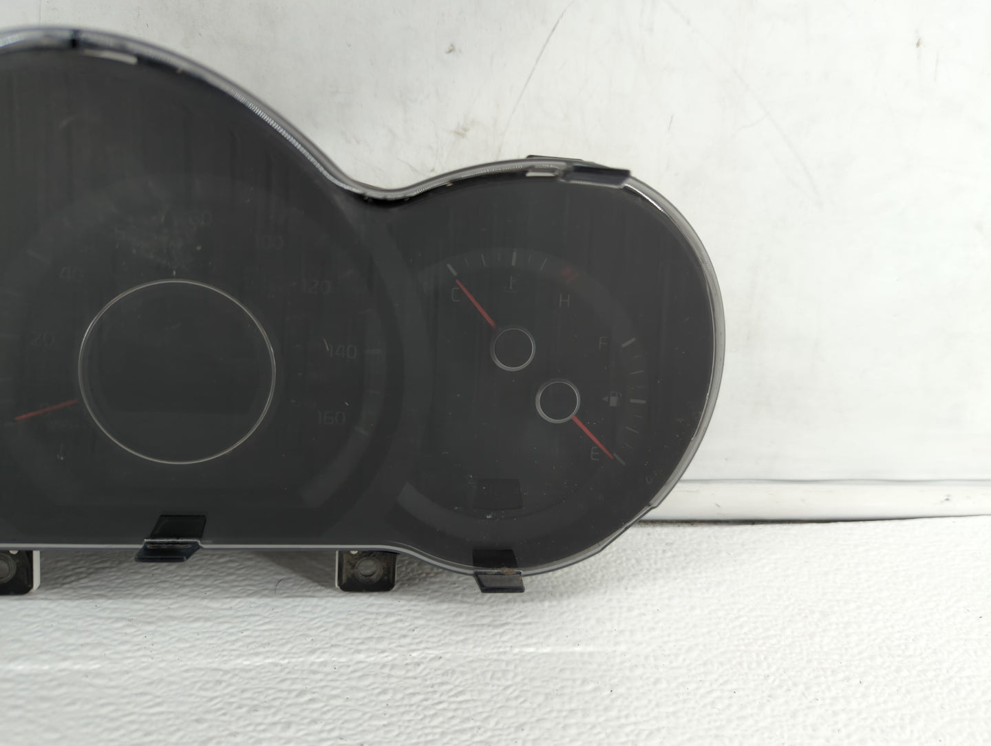 2014-2015 Kia Optima Instrument Cluster Speedometer Gauges P/N:94031-2T270 Fits Fits 2014 2015 OEM Used Auto Parts - Oemused