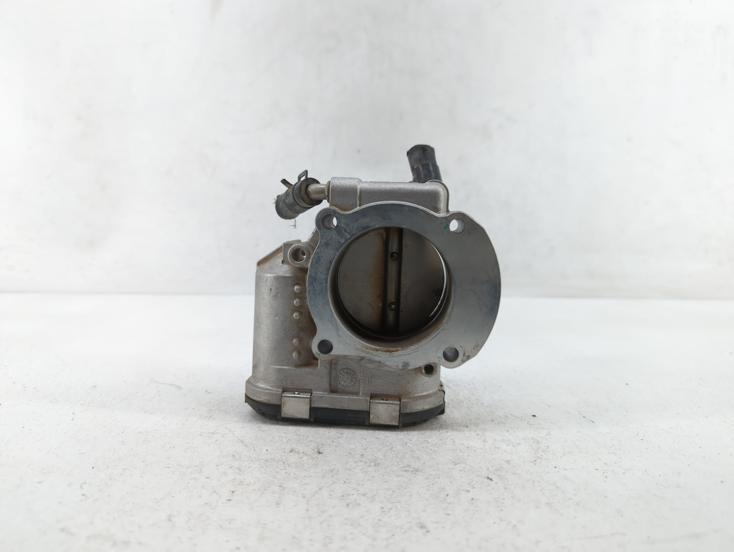 2011-2016 Kia Optima Throttle Body P/N:35100-2G700 35100-2G800 Fits Fits 2011 2012 2013 2014 2015 2016 OEM Used Auto Parts -
