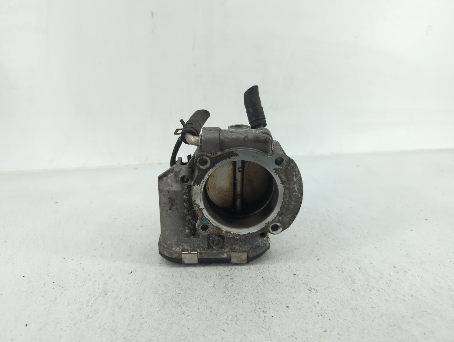 2011-2015 Kia Optima Throttle Body P/N:35100-2G700 Fits Fits 2011 2012 2013 2014 2015 2016 OEM Used Auto Parts - Oemusedauto